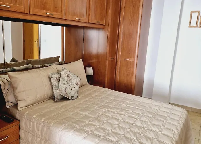 Appartement La Casa De Veronica - Serene With Shared Pool, Steps From The