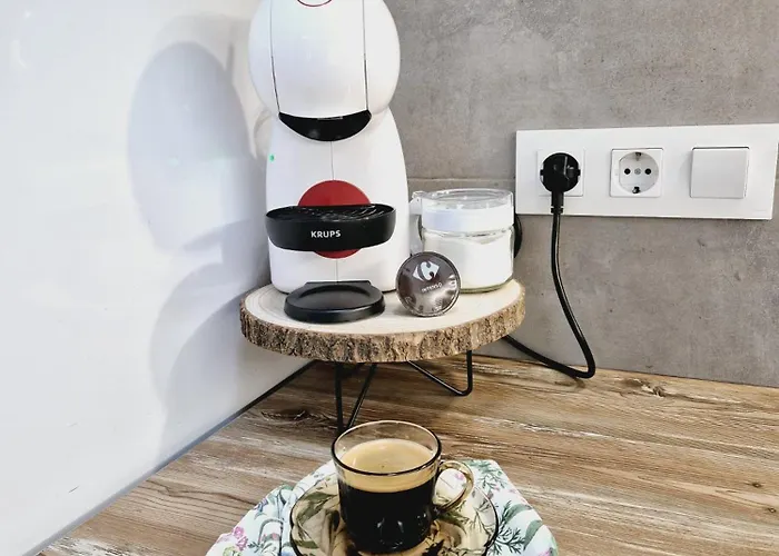 La Casa De Veronica - Serene With Shared Pool, Steps From The * Torrevieja