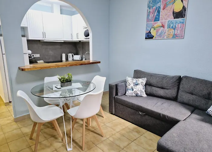 La Casa De Veronica - Serene With Shared Pool, Steps From The *