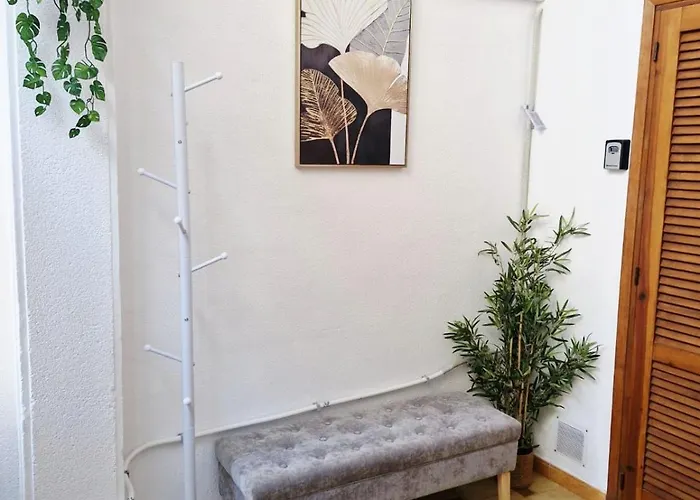 La Casa De Veronica - Serene With Shared Pool, Steps From The Appartement