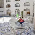 La Casa De Veronica - Serene With Shared Pool, Steps From The *