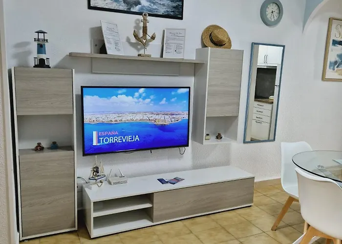 Appartement La Casa De Veronica - Serene With Shared Pool, Steps From The