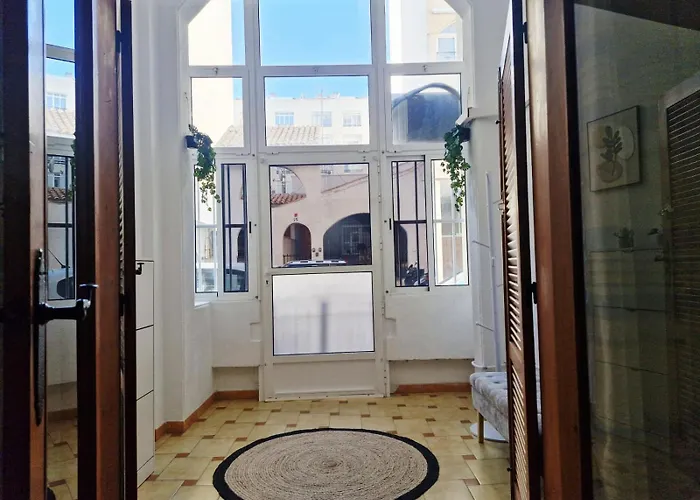 Apartment La Casa De Veronica - Serene With Shared Pool, Steps From The